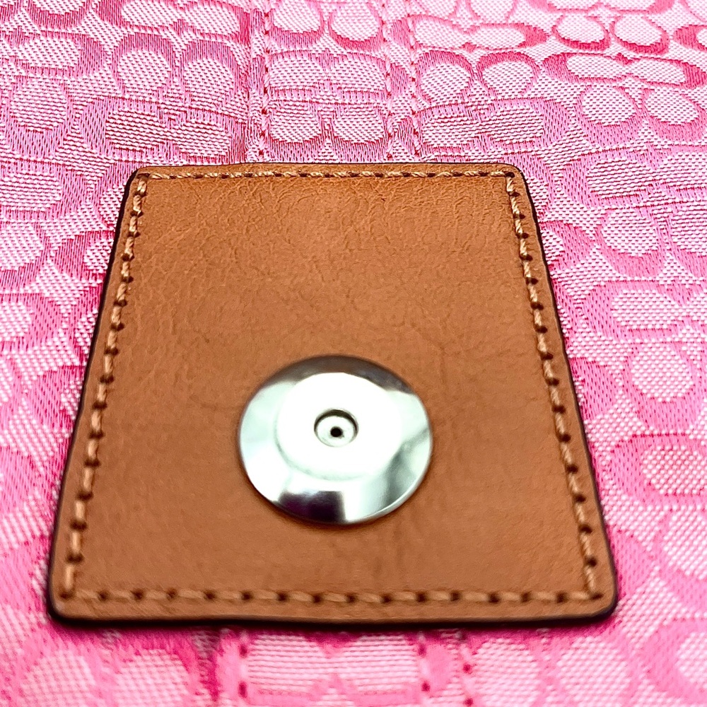 VINTAGE Coach Soho Y2K Pink Signature C Leather Shoulder Bag Very Rare - Picture 9 of 13